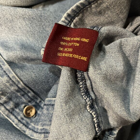 Denim Gear Women’s Long Sleeve Denim Button Up Shirt Embroidered Snowman Size S - Picture 12 of 13